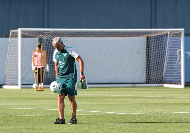 El Málaga busca un mariscal para la zaga